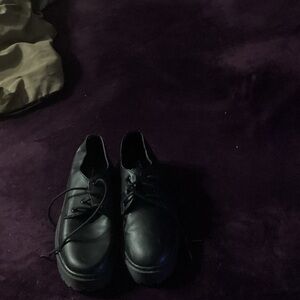 Woman’s Black Leather Shoes